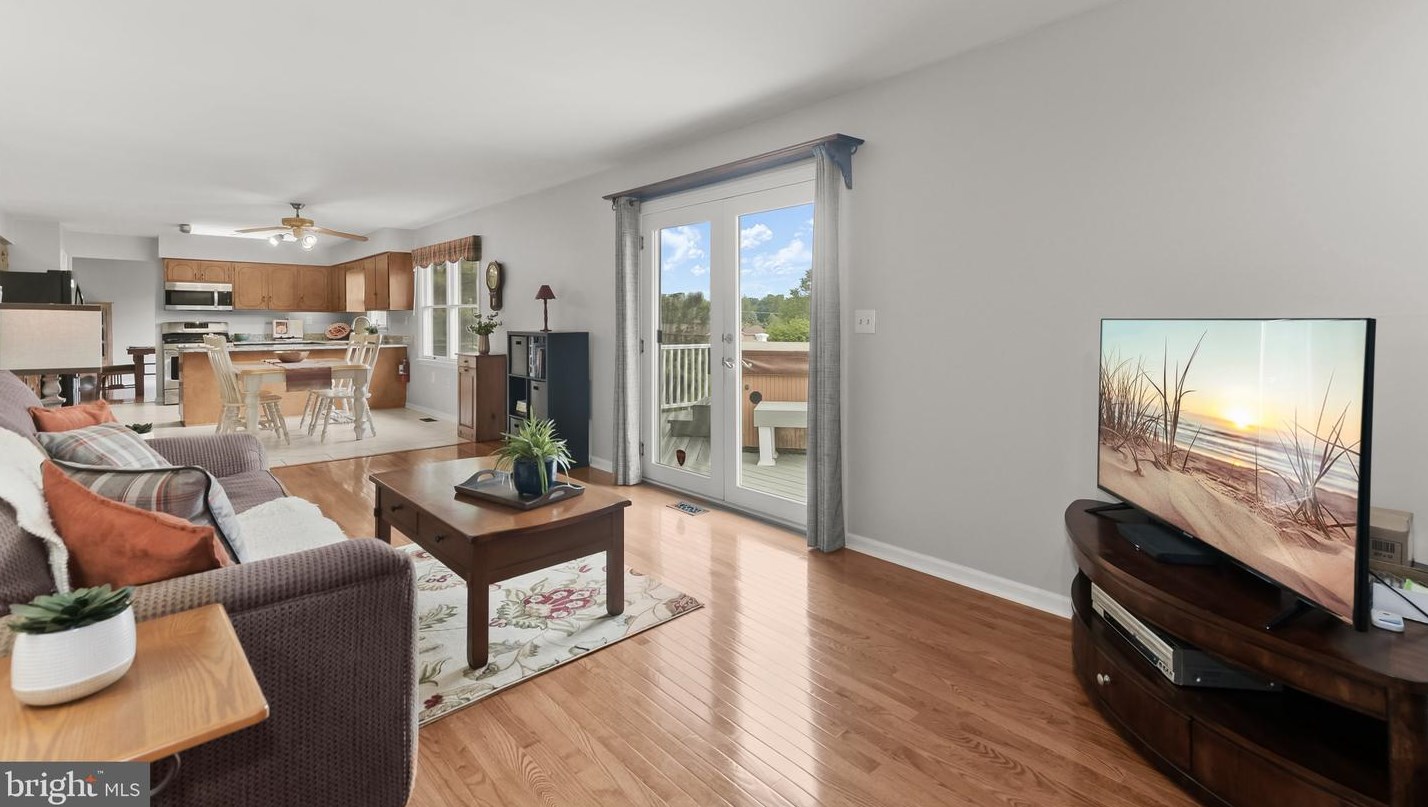 7241 Glenridge Dr, Mount Airy MD  21771-7242 exterior