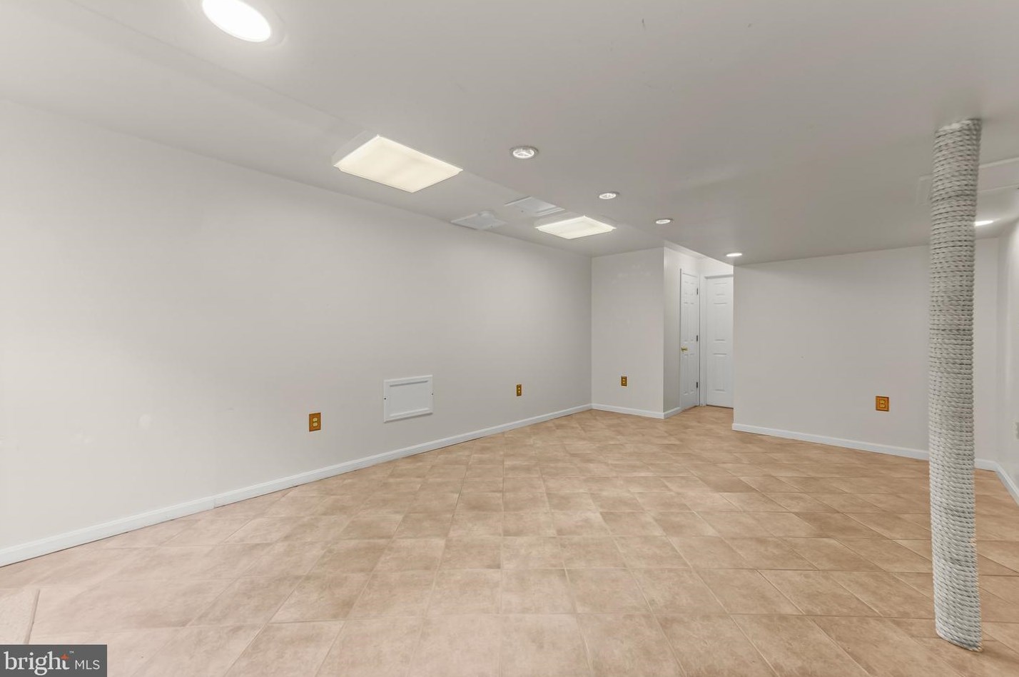 7241 Glenridge Dr, Mount Airy MD  21771-7242 exterior