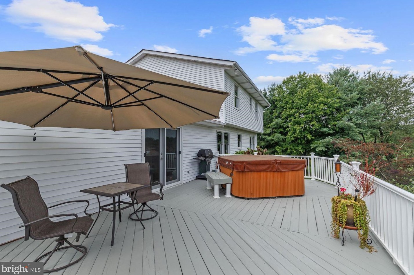 7241 Glenridge Dr, Mount Airy MD  21771-7242 exterior