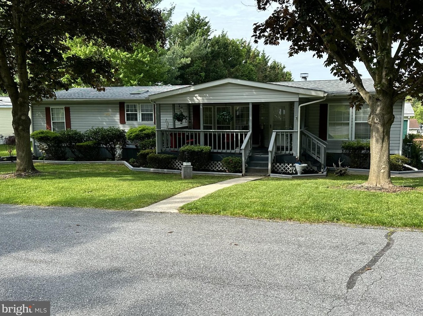 130 Lassiter Cir, Patapsco MD  21048-1801 exterior