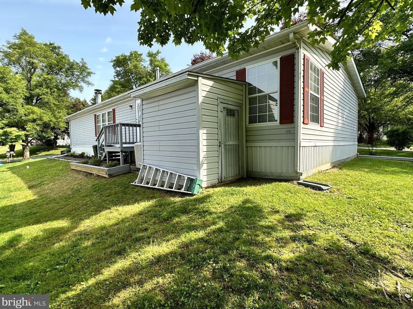 130 Lassiter Cir, Patapsco MD  21048-1801 exterior