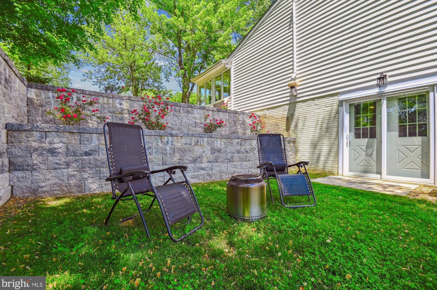 5156 Perry Rd, Mount Airy MD 21771-8828 exterior