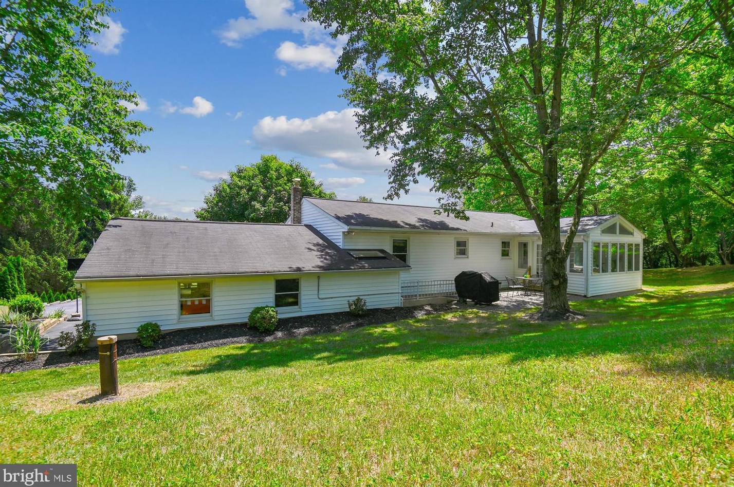 5156 Perry Rd, Mount Airy MD 21771-8828 exterior