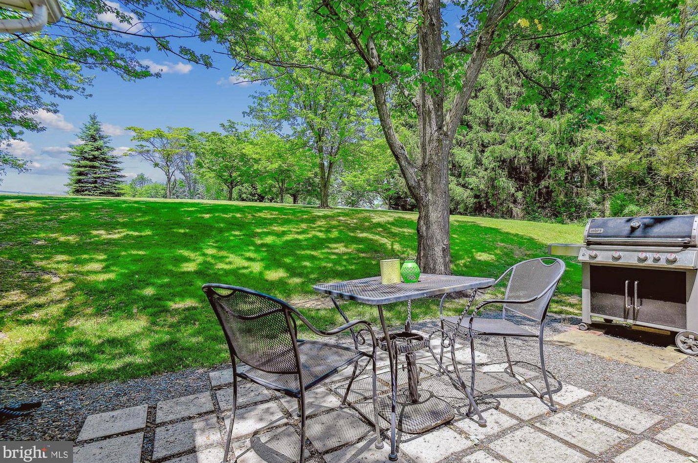 5156 Perry Rd, Mount Airy MD 21771-8828 exterior