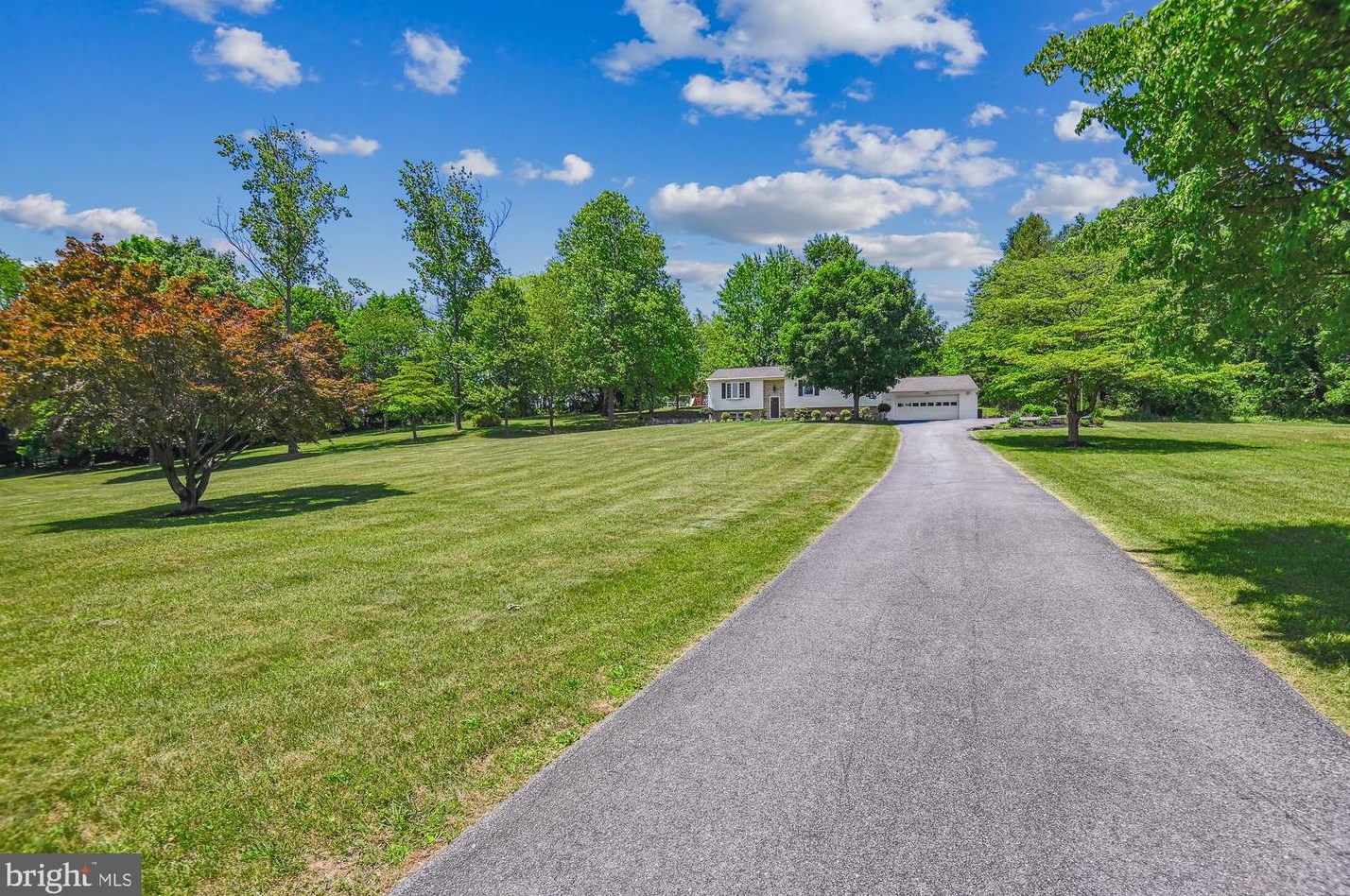 5156 Perry Rd, Mount Airy MD 21771-8828 exterior