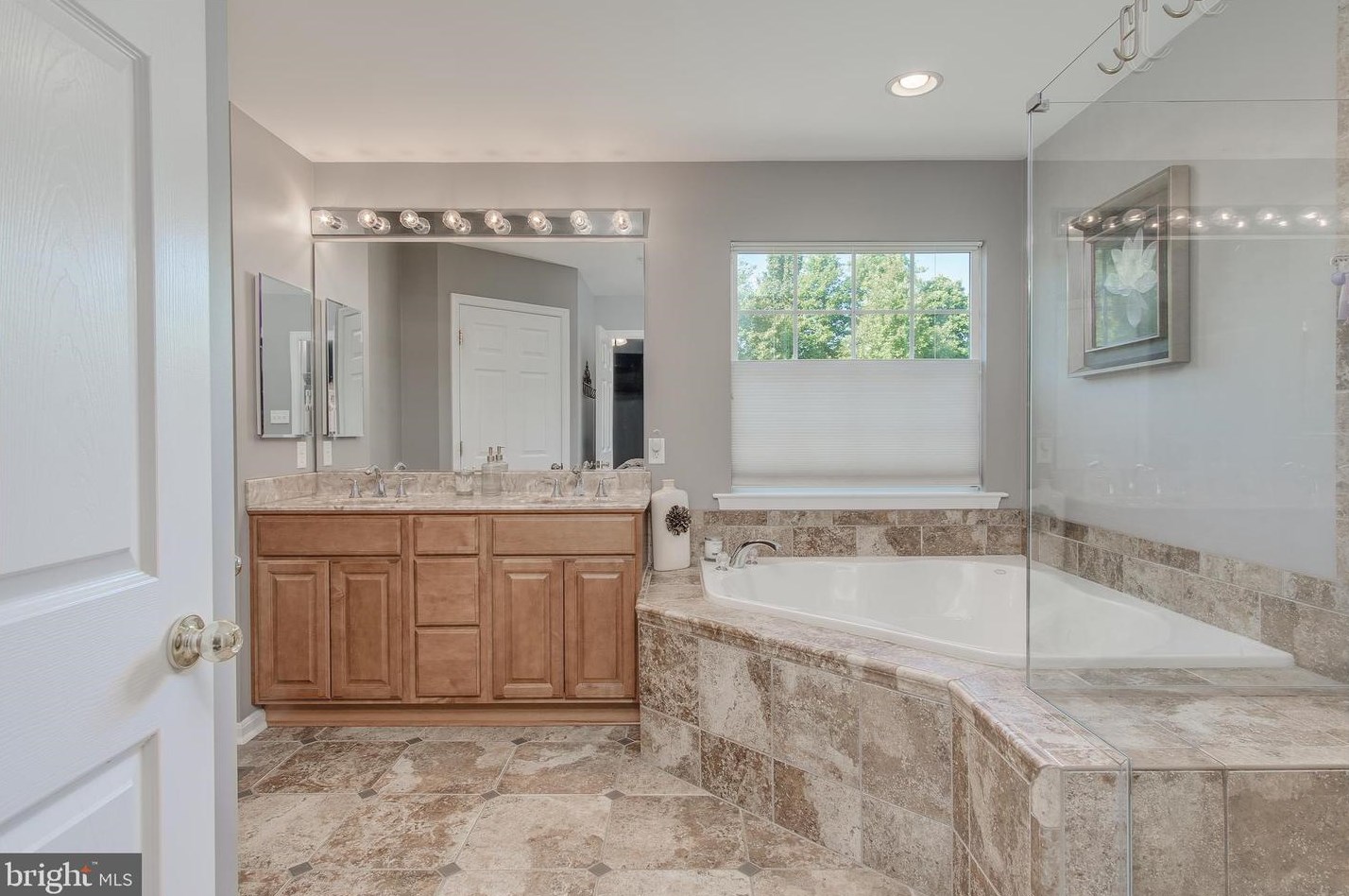 1930 Reading Ct, Mount Airy MD 21771-7754 exterior