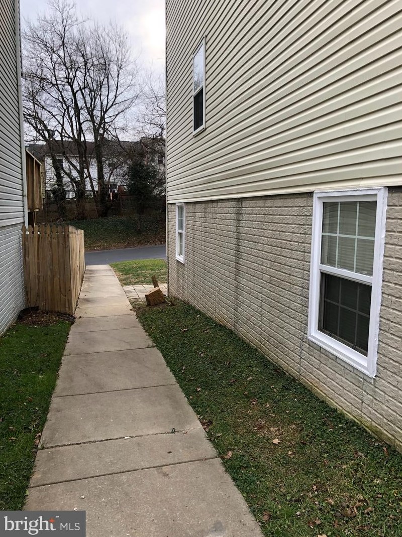 128 Towne Ct, Mount Airy MD  21771-5528 exterior