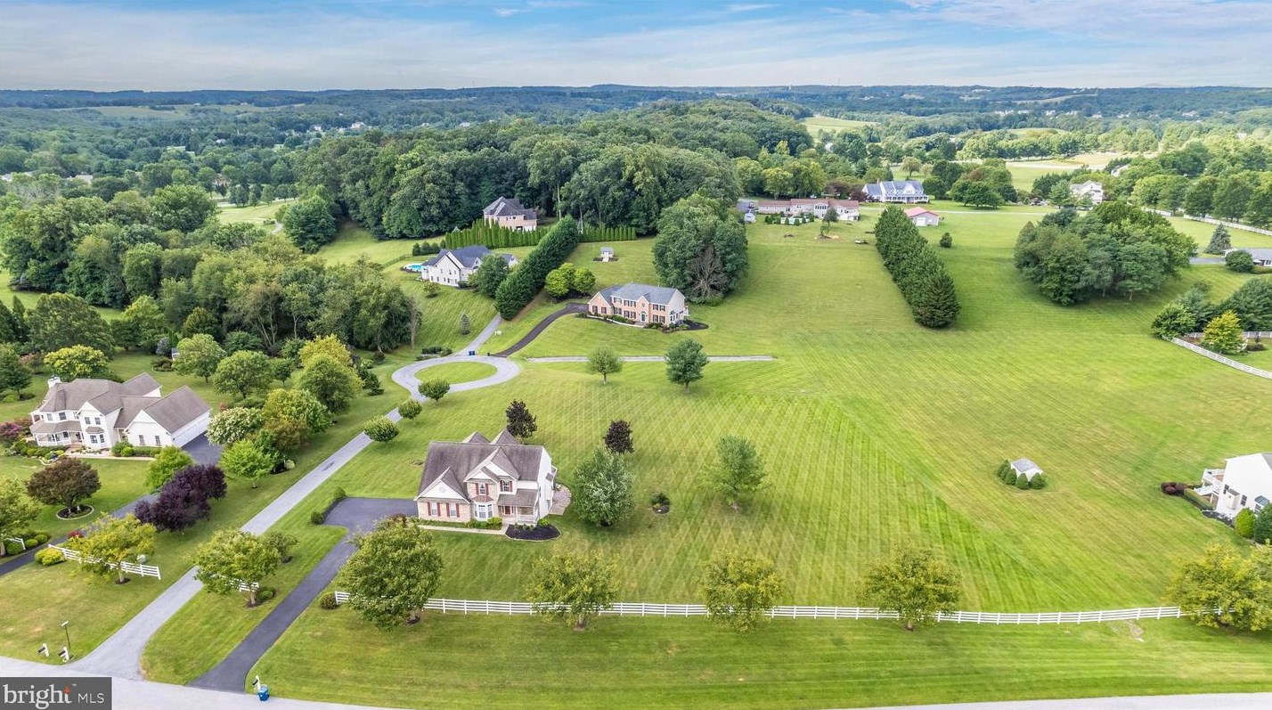 3185 Jupiter Island Ct, Mount Airy MD 21771-8070 exterior