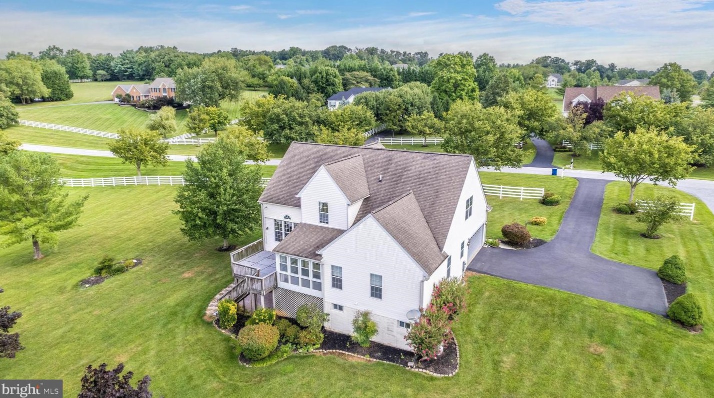 3185 Jupiter Island Ct, Mount Airy MD 21771-8070 exterior