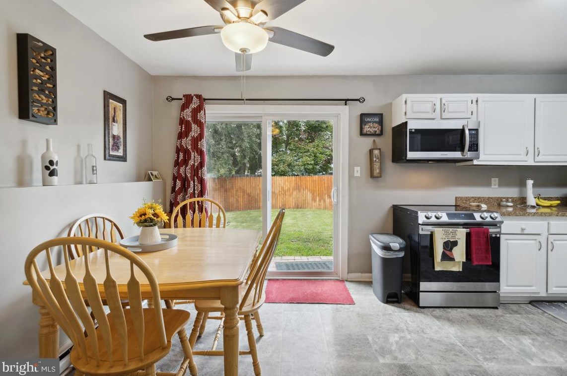 114 Carnival Dr, Taneytown MD  21787-2411 exterior