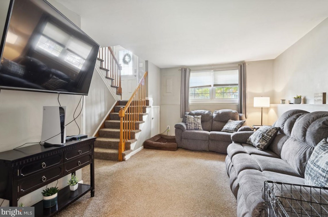 114 Carnival Dr, Taneytown MD  21787-2414 exterior