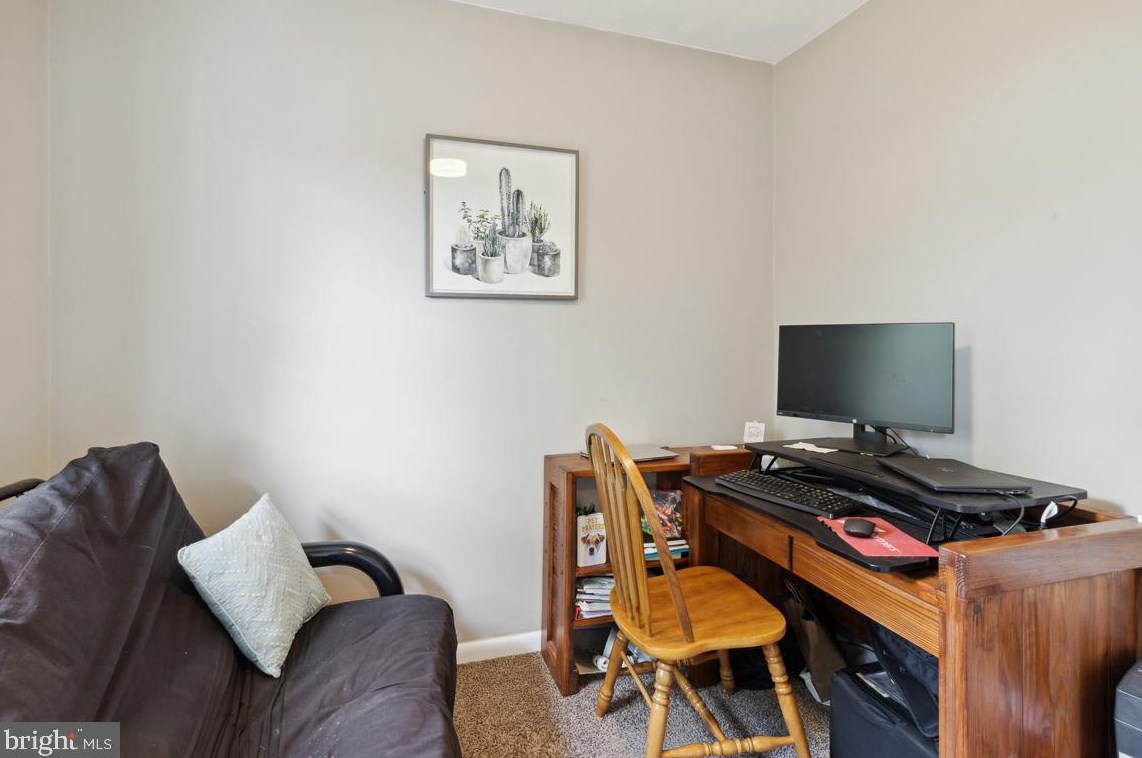 114 Carnival Dr, Taneytown MD  21787-2411 exterior