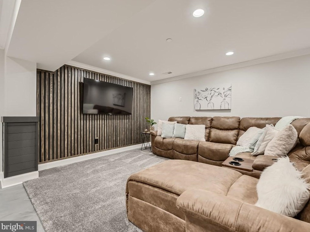 912 Lorraine Dr, Patapsco MD exterior