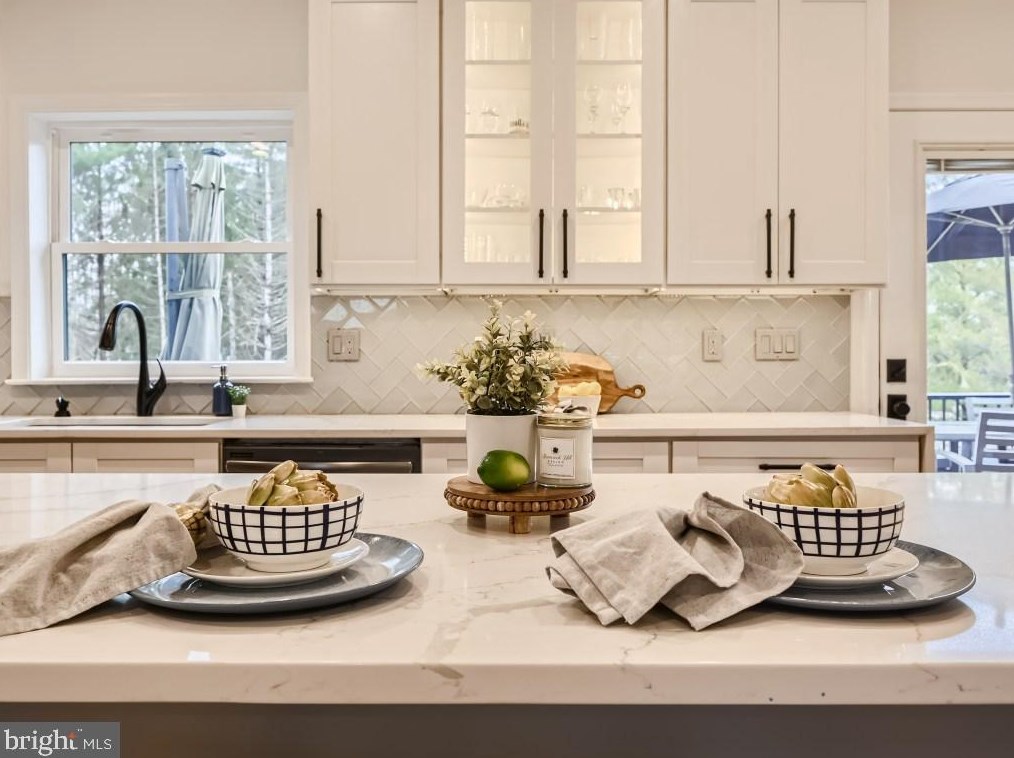 912 Lorraine Dr, Patapsco MD exterior