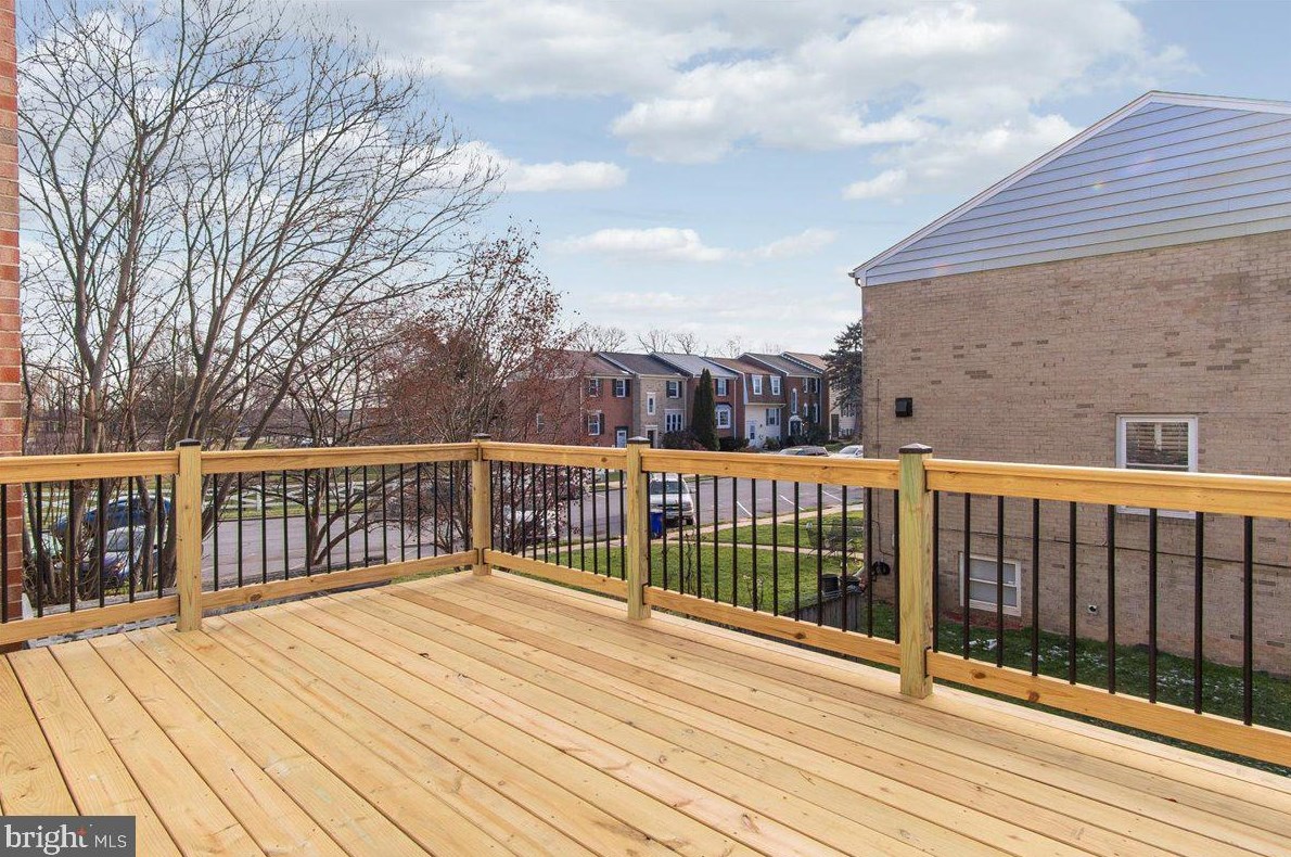 128 Meadowlark Ave, Mount Airy MD  21771-5536 exterior