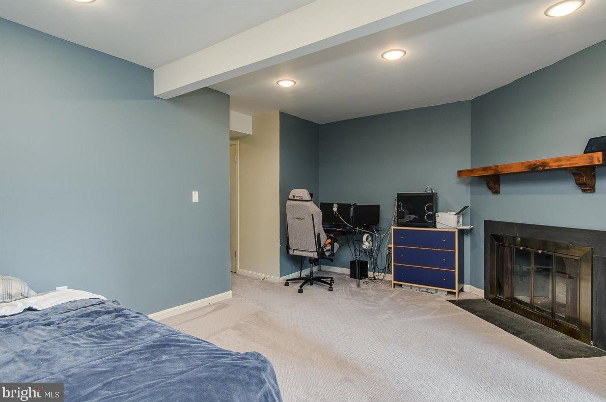 128 Meadowlark Ave, Mount Airy MD  21771-5536 exterior