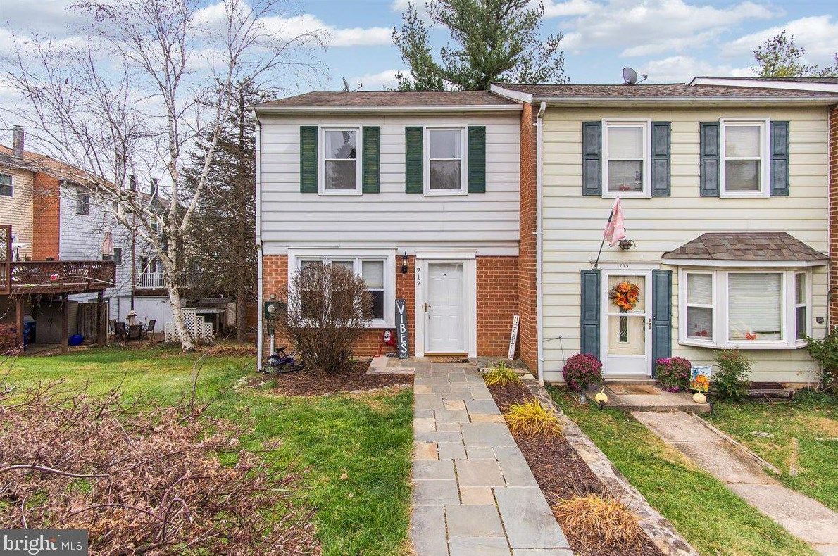 717 Robinwood Dr, Mount Airy MD 21771-5537 exterior