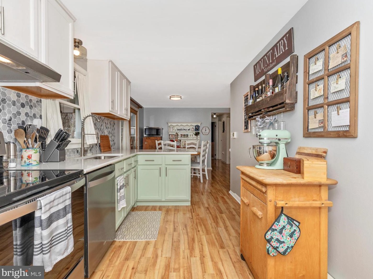 6604 Jacks Ct, Mount Airy MD  21771-7306 exterior