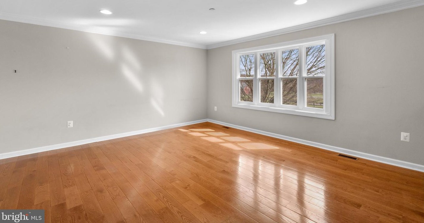 5142 Perry Rd, Mount Airy MD  21771-8808 exterior