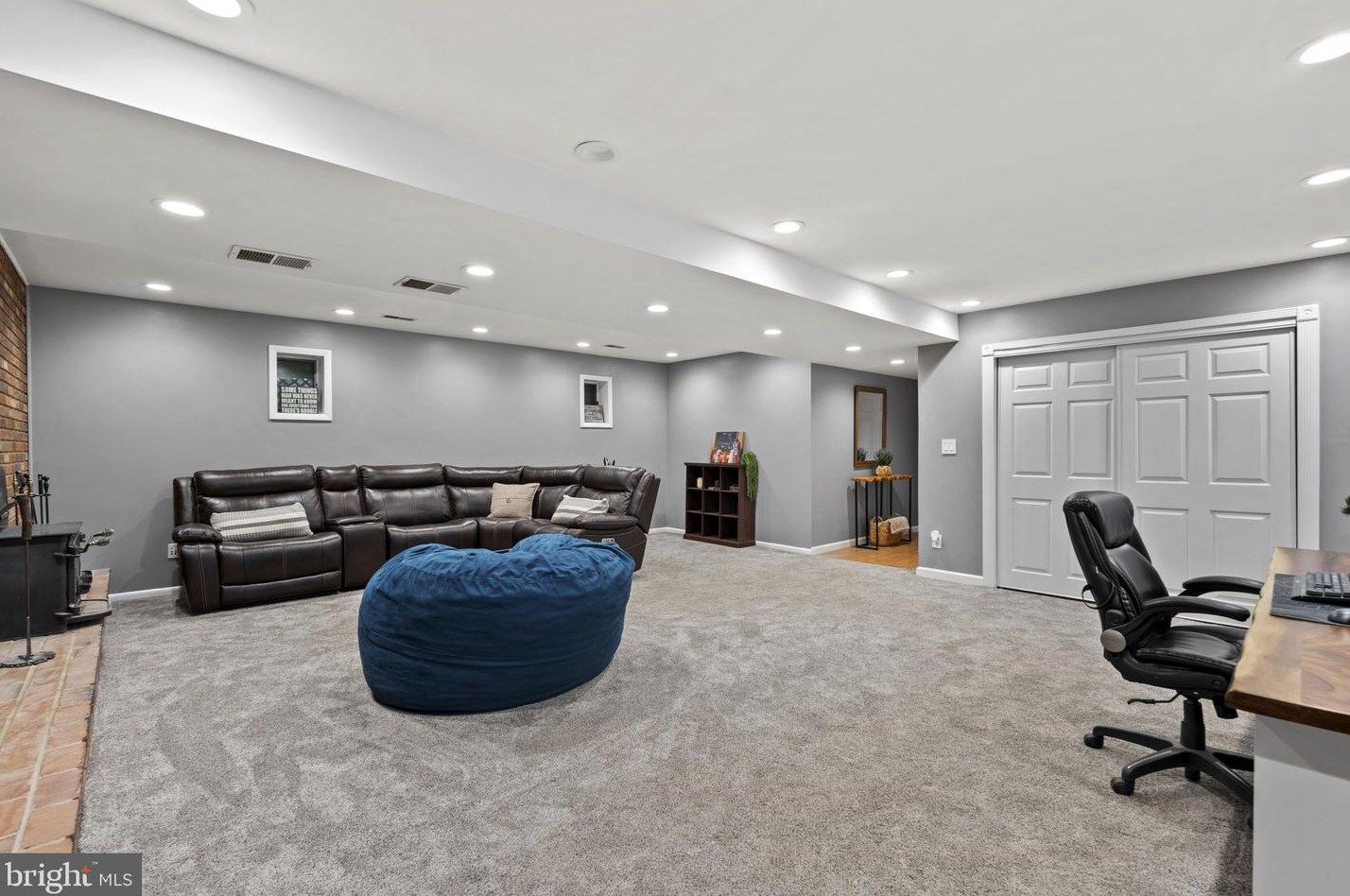 5417 Ridge Rd, Mount Airy MD  21771-8111 exterior