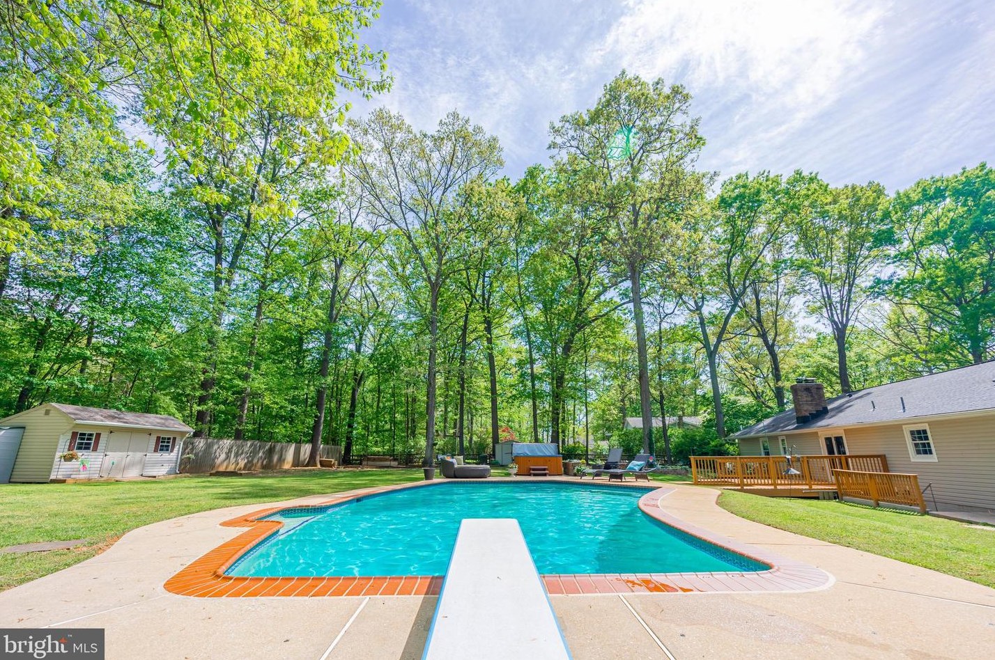 5107 Fleming Rd, Mount Airy MD 21771-8710 exterior