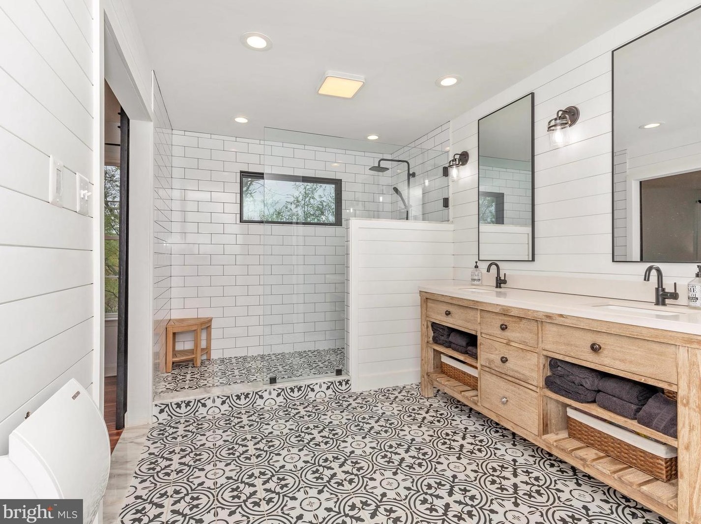 709 Longbow Rd, Mount Airy MD  21771-5869 exterior