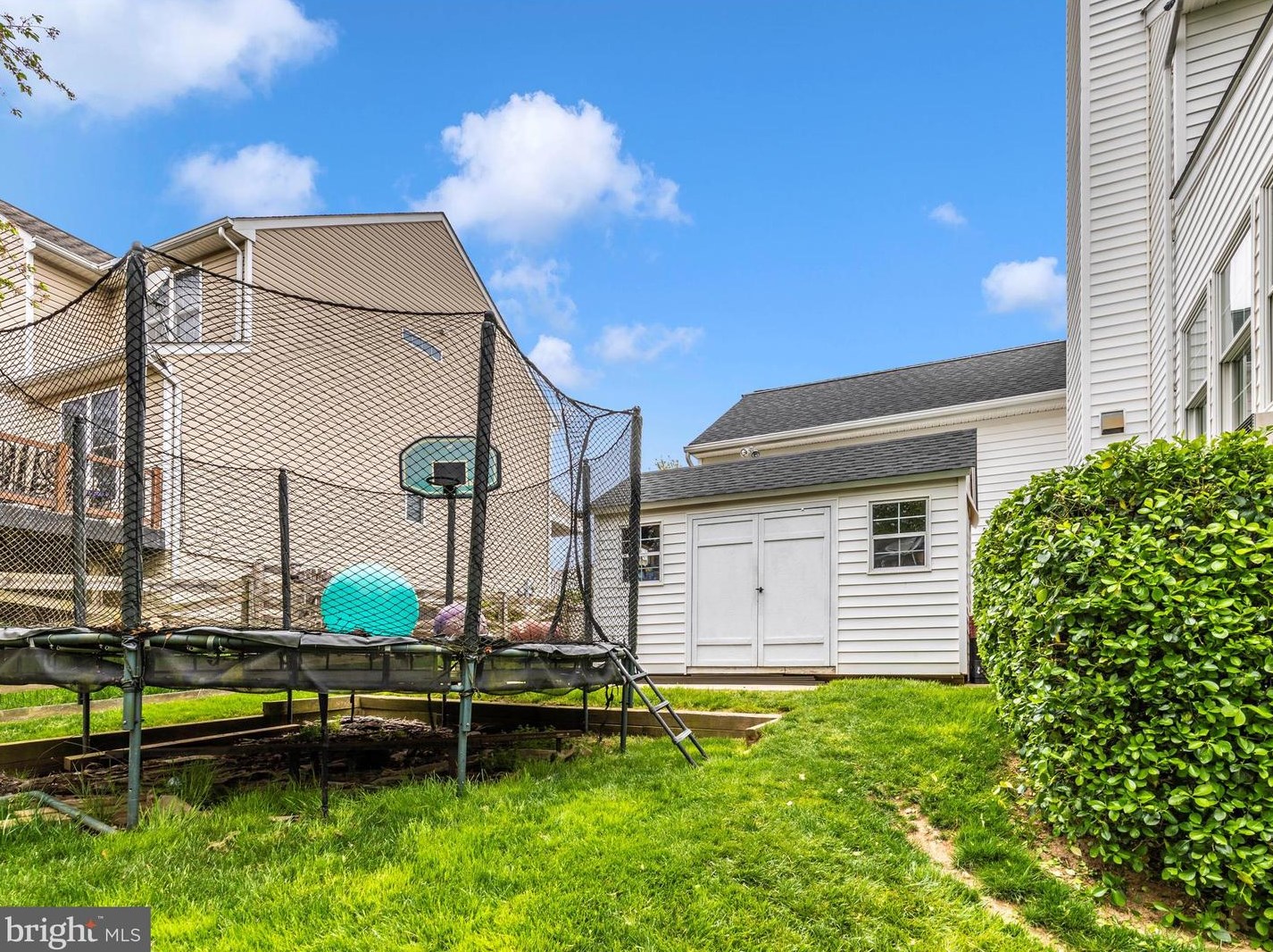 709 Longbow Rd, Mount Airy MD  21771-5869 exterior