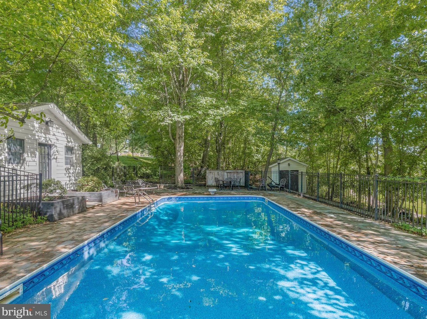 1905 Turnberry Ct, Patapsco MD 21048-1561 exterior