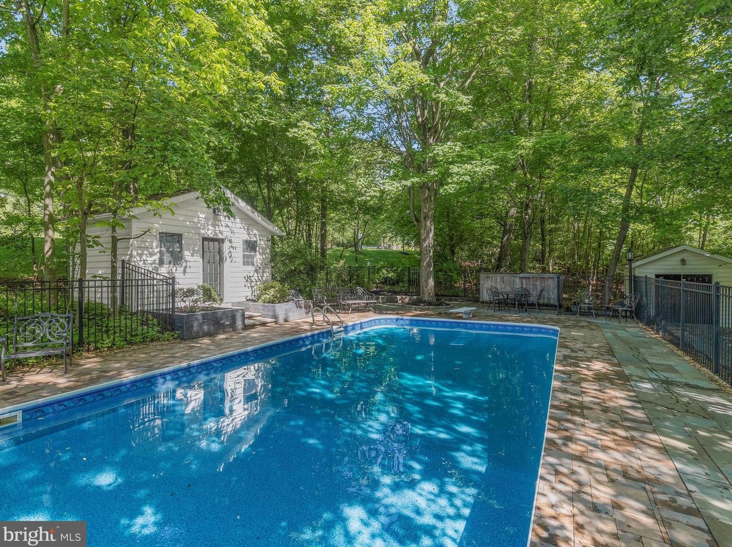 1905 Turnberry Ct, Patapsco MD 21048-1561 exterior