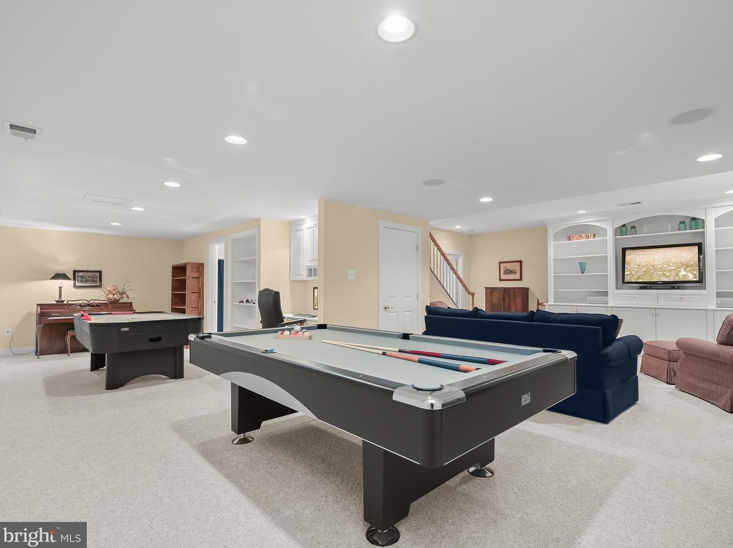 1905 Turnberry Ct, Patapsco MD 21048-1561 exterior