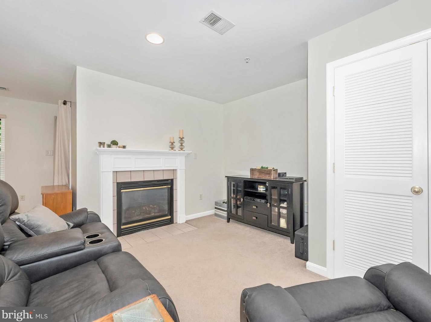 1513 Chessie Ct, Mount Airy MD 21771-7750 exterior