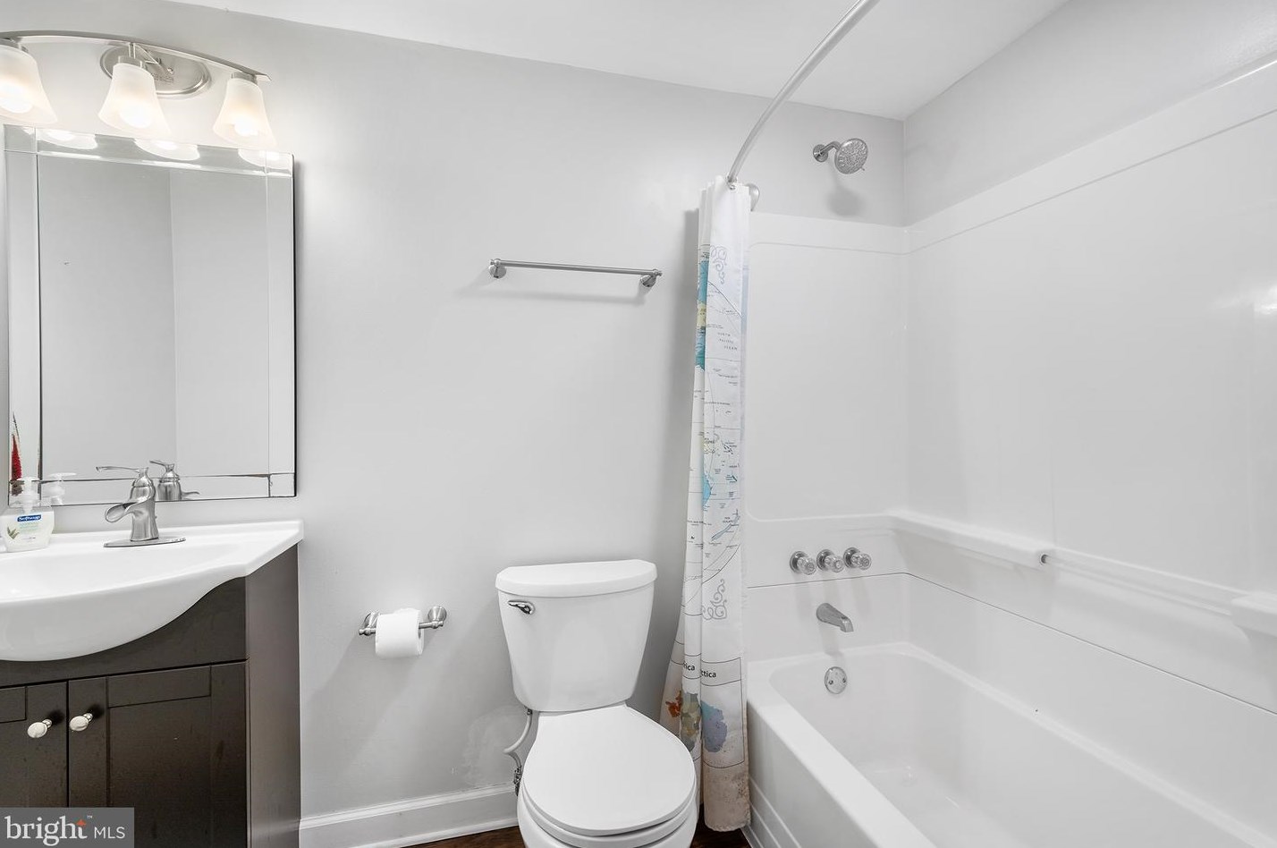 6413 Davis Rd, Mount Airy MD 21771-7207 exterior