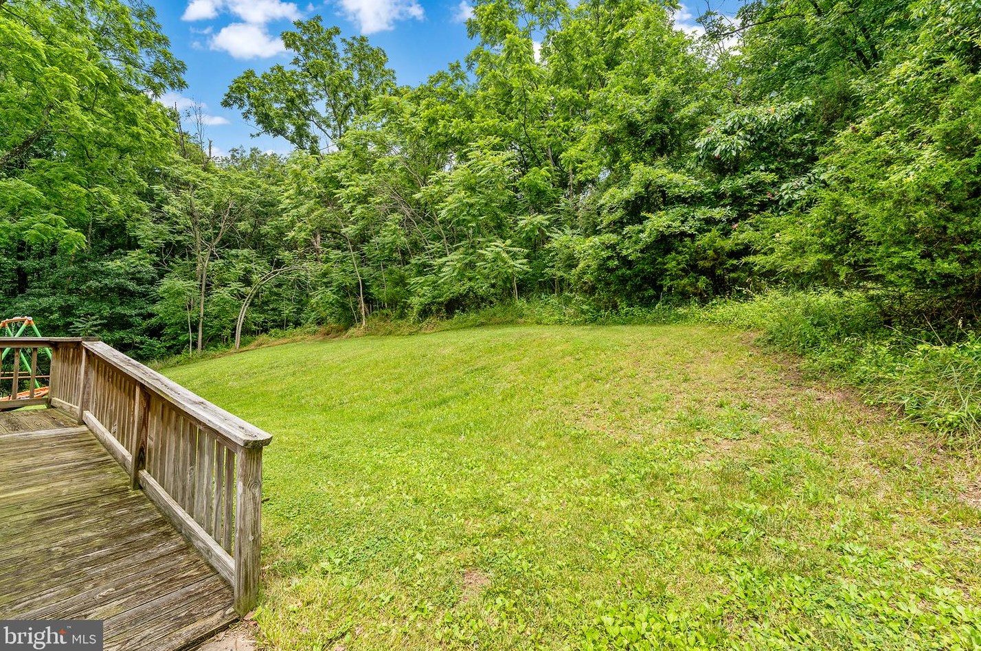 6413 Davis Rd, Mount Airy MD 21771-7207 exterior