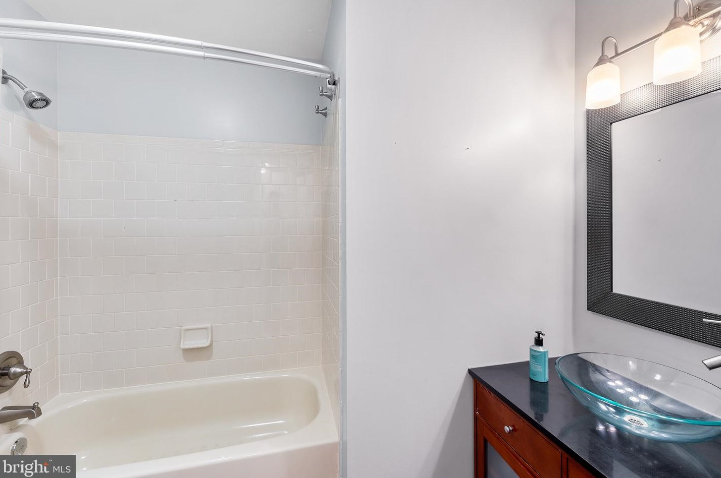 6413 Davis Rd, Mount Airy MD 21771-7207 exterior