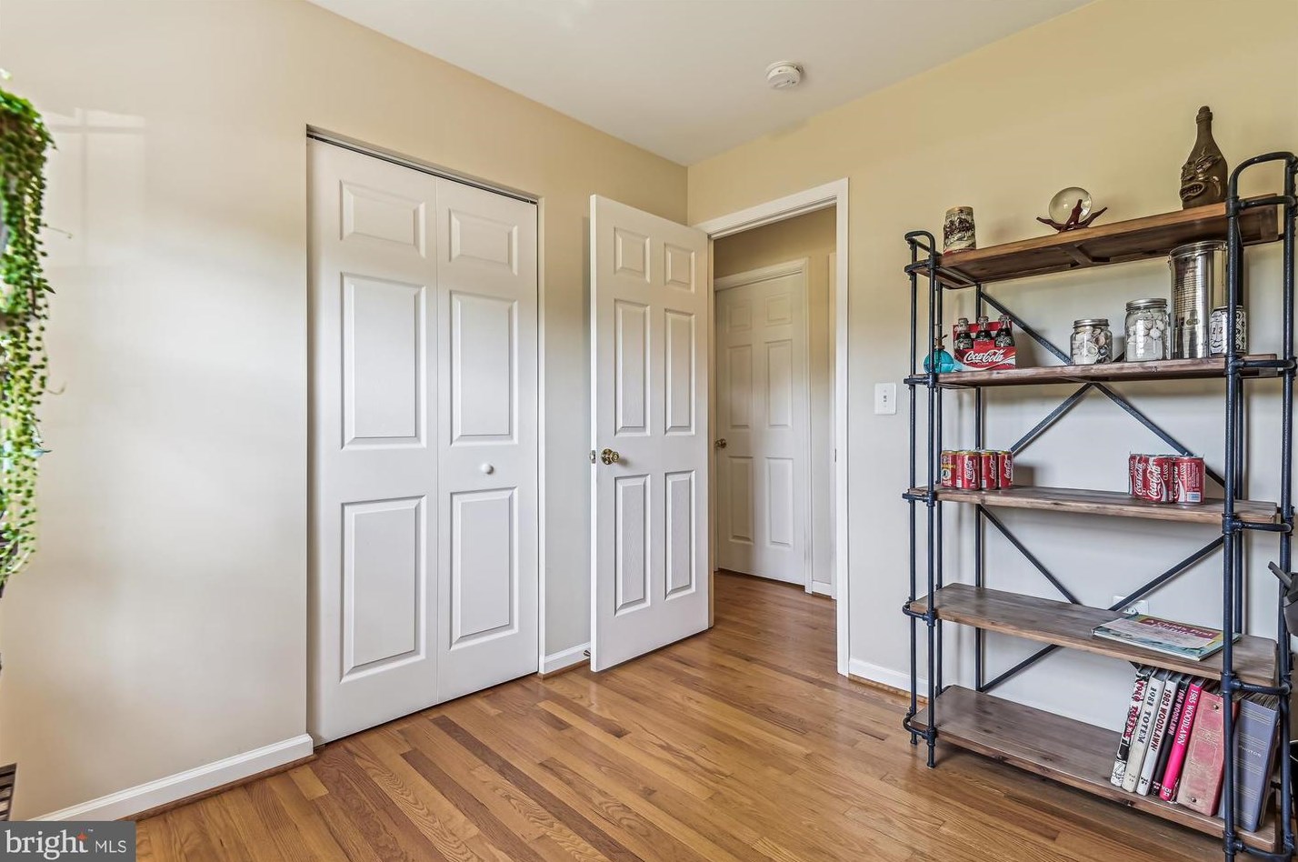 2102 Woodview Rd, Patapsco MD exterior