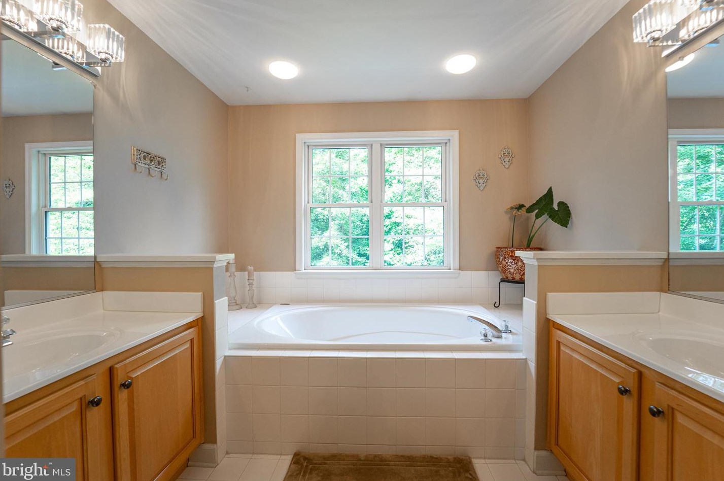 907 Longbow Rd, Mount Airy MD 21771-5817 exterior