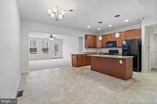 2810 Union Square Rd, New Windsor, MD 21776 - Photo 3