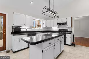 608 Angus Dr, Sykesville, MD 21784 - Photo 13