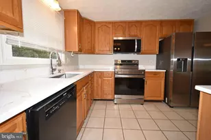 7045 MacBeth Way, Eldersburg, MD 21784 - Photo 9