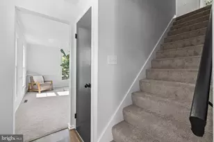 6912 Stratford Dr, Sykesville, MD 21784 - Photo 15