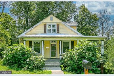 822 E A Street - Photo 1