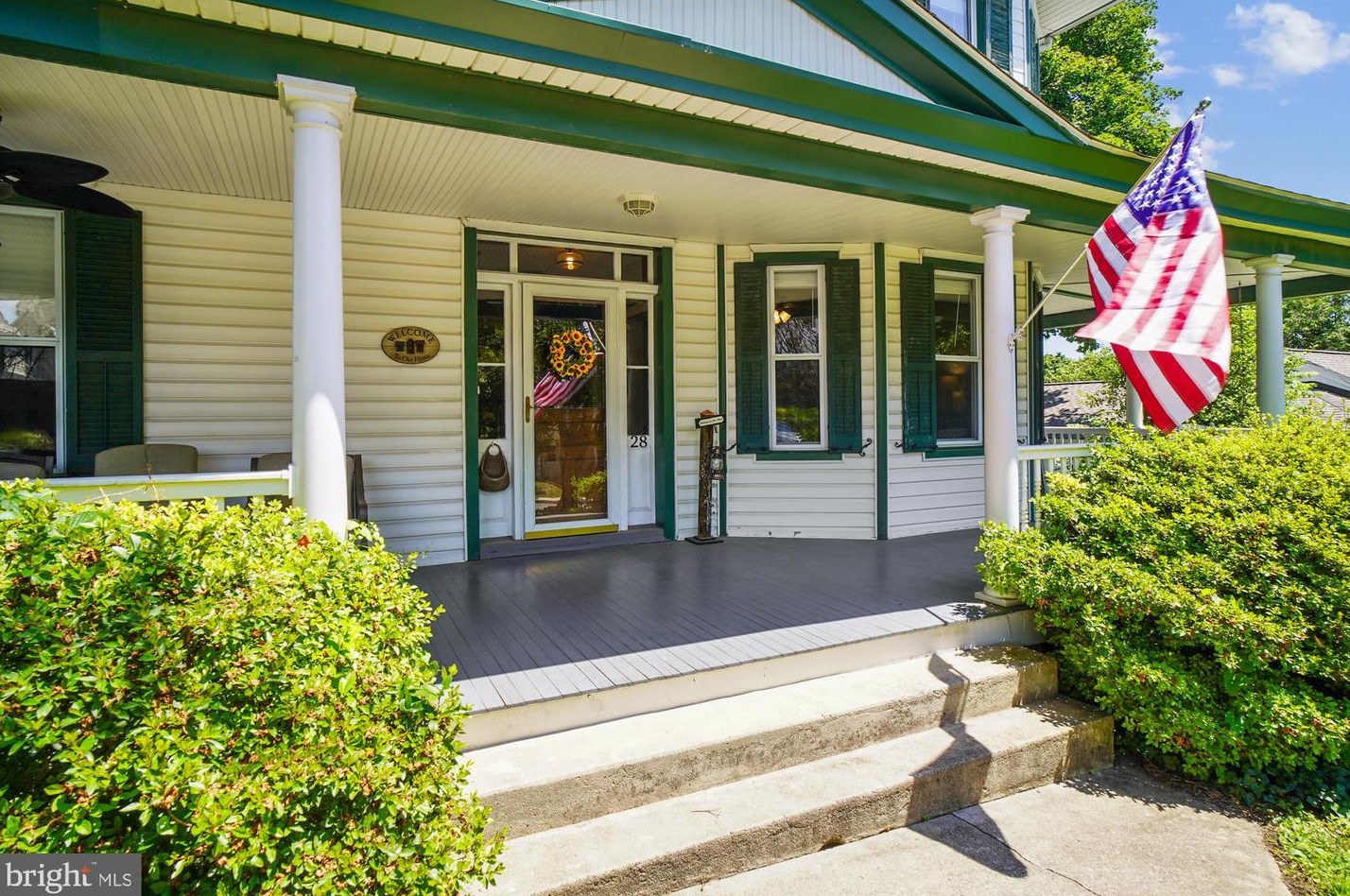 28 N Altamont Ave, Graceham, MD 21788