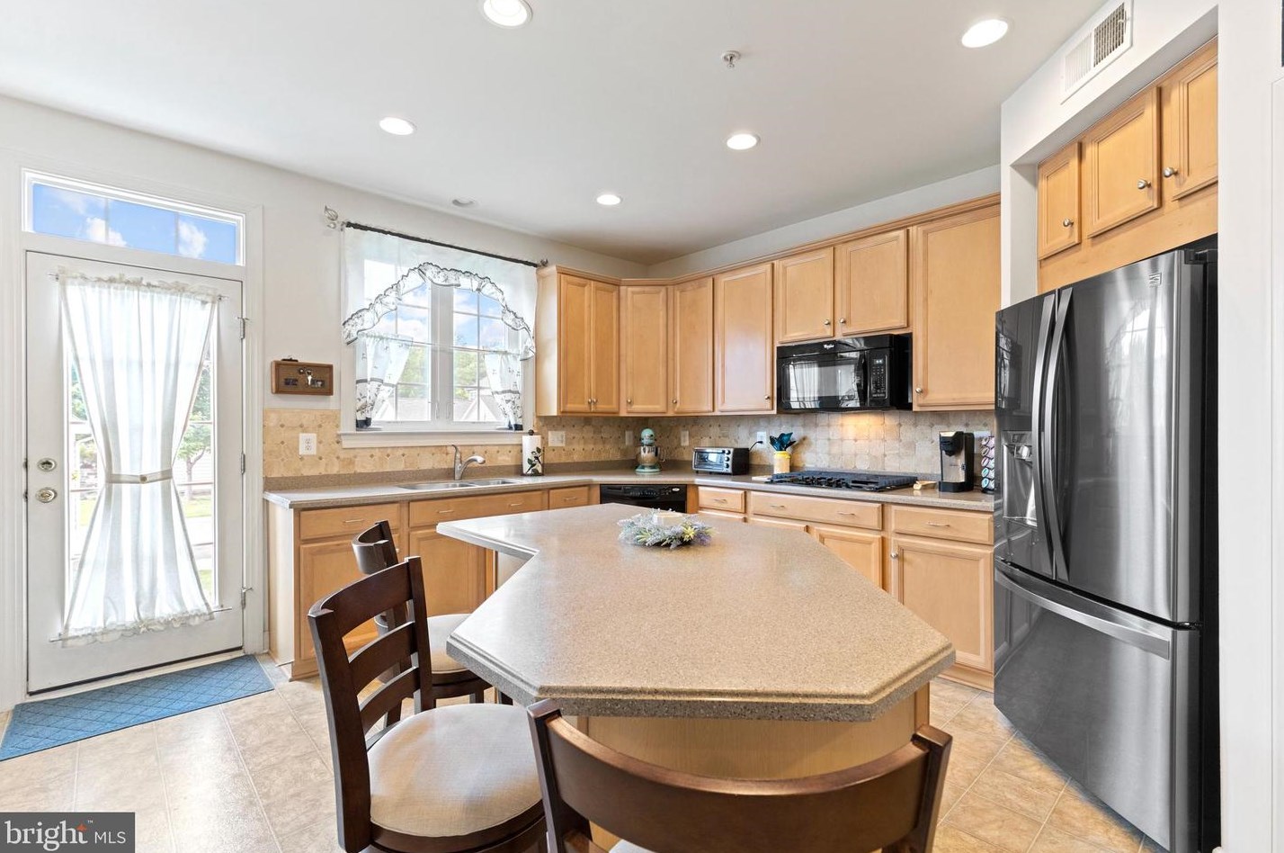 5522 Adamstown Commons Dr, Adamstown MD  21710-8918 exterior