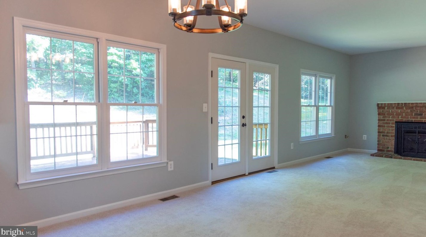 14903 Chelsea Cir, Mount Airy MD  21771-8423 exterior