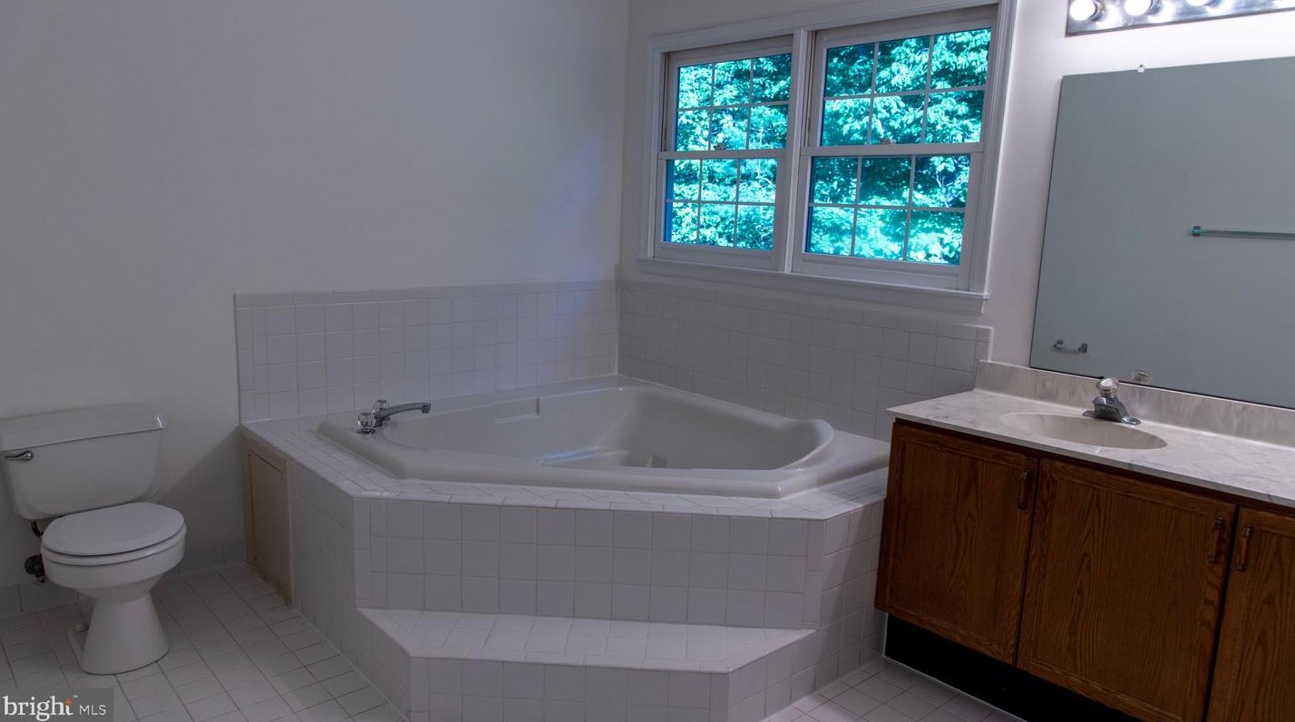 14903 Chelsea Cir, Mount Airy MD  21771-8423 exterior