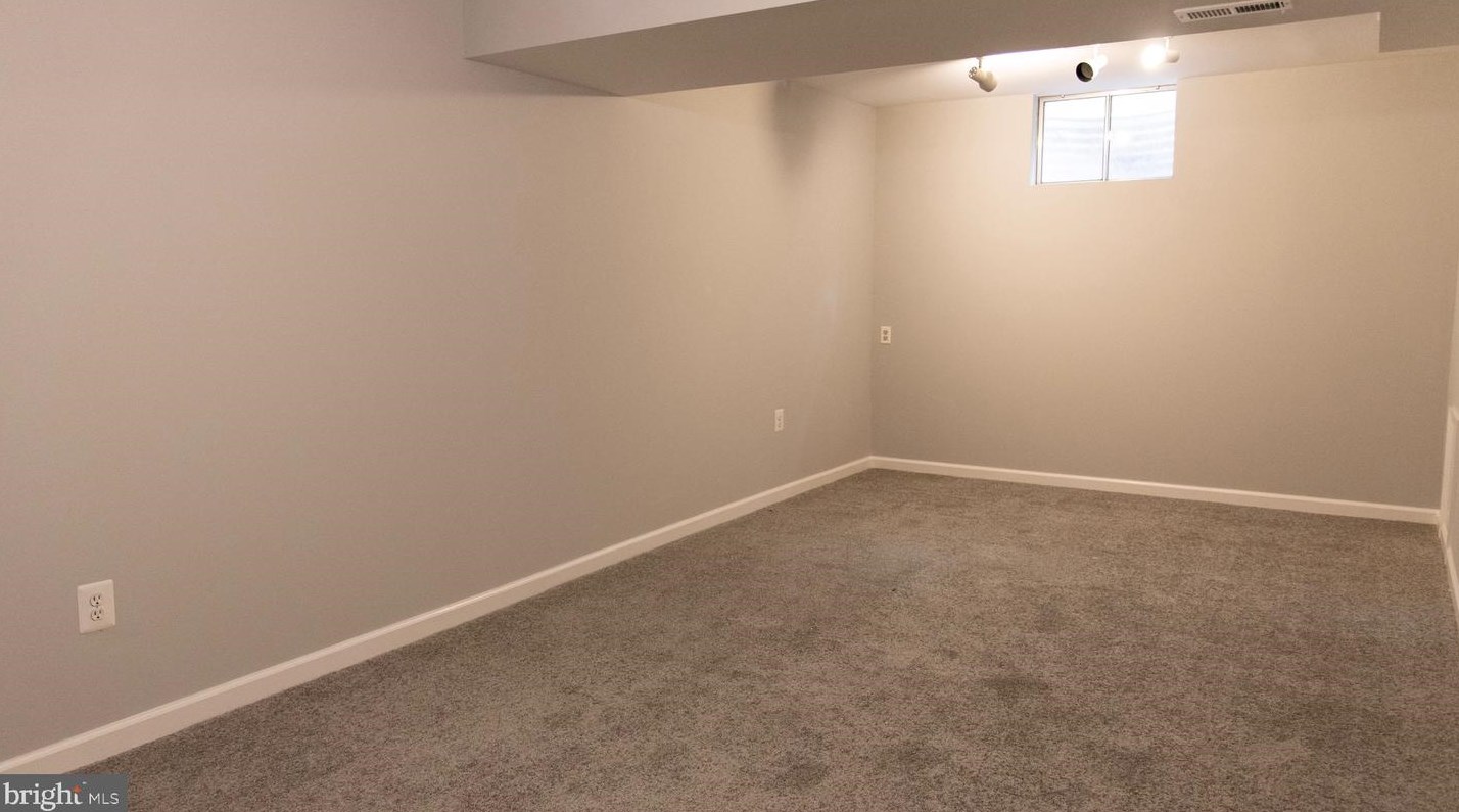 14903 Chelsea Cir, Mount Airy MD  21771-8423 exterior