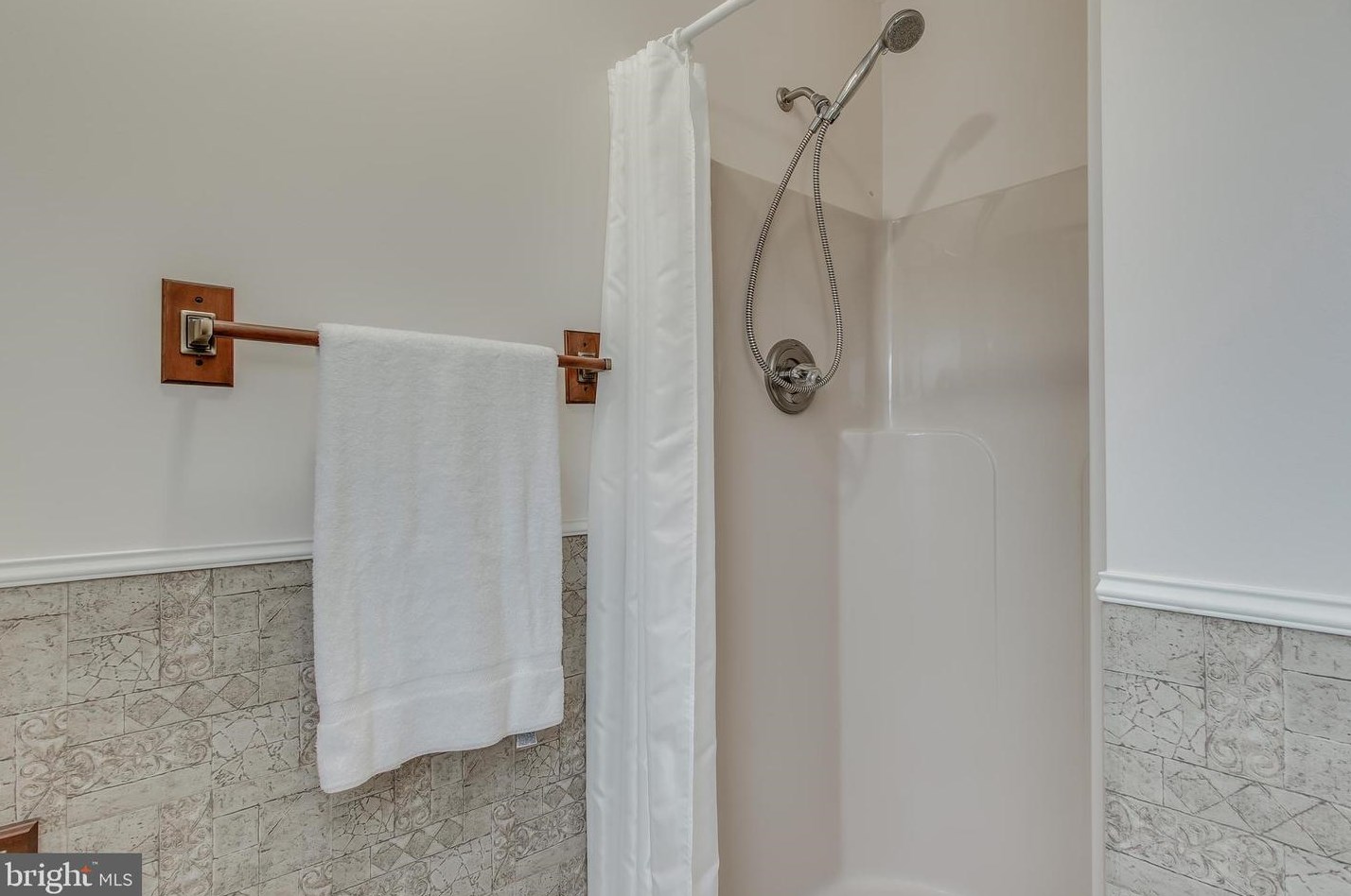 8845 Mapleville Rd, Mount Airy MD exterior