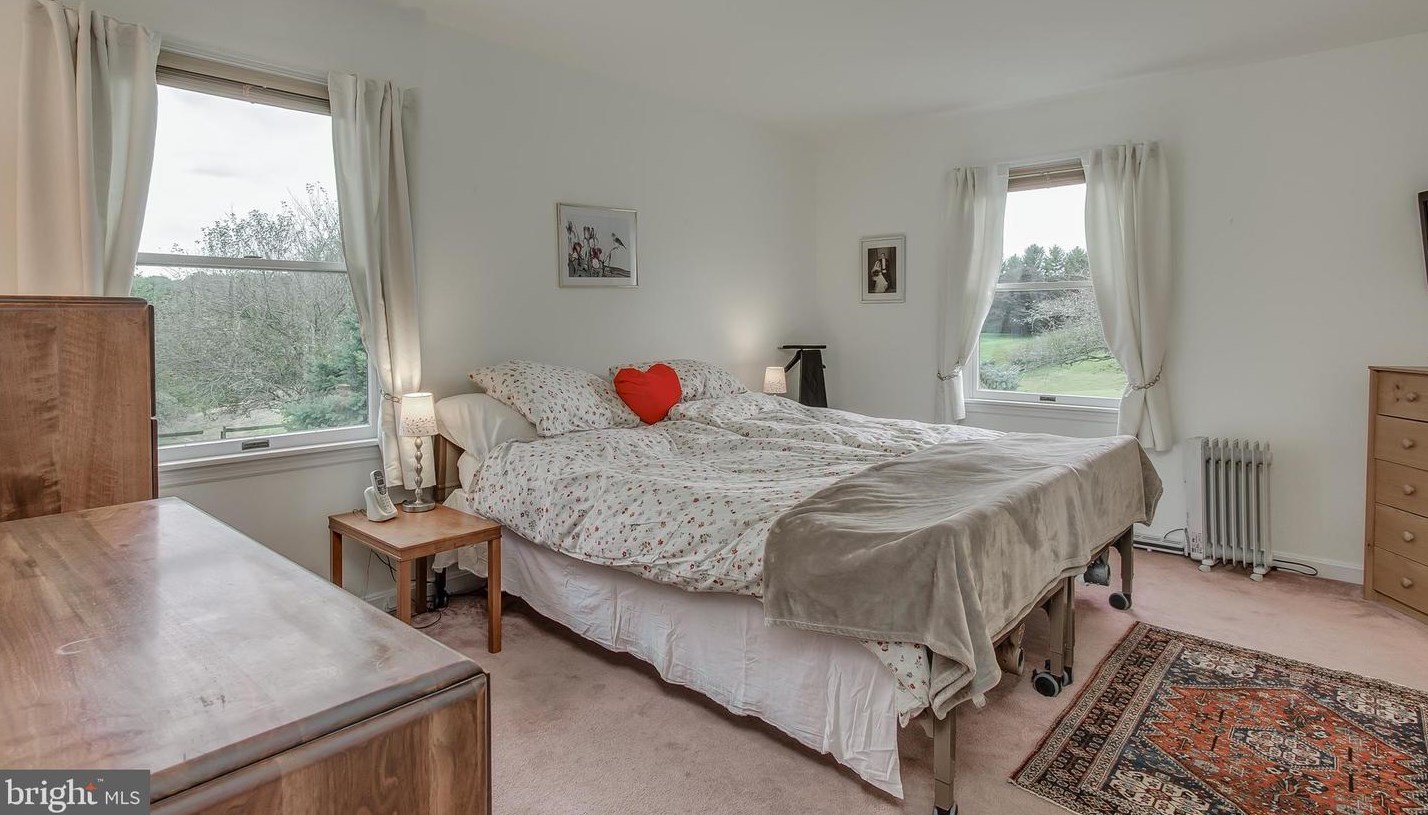 8845 Mapleville Rd, Mount Airy MD exterior