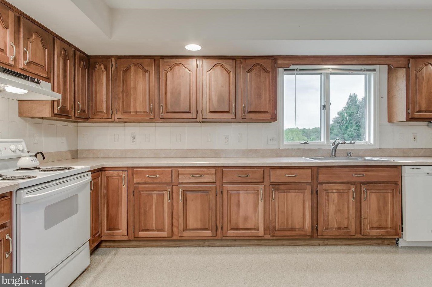 8845 Mapleville Rd, Mount Airy MD exterior