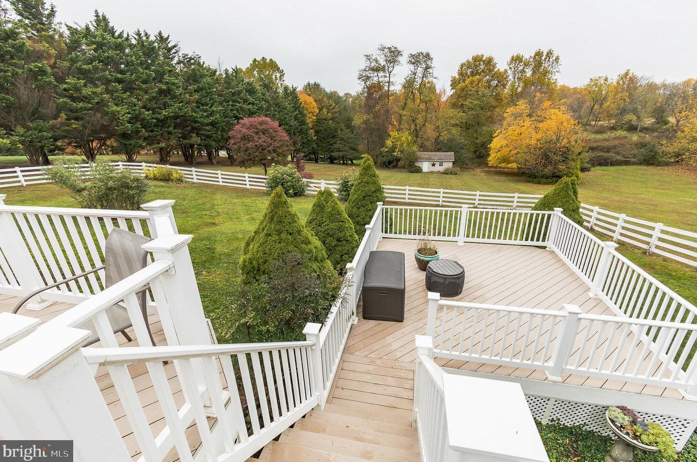 12558 Quiet Stream Ct, Mount Airy MD 21771-4842 exterior